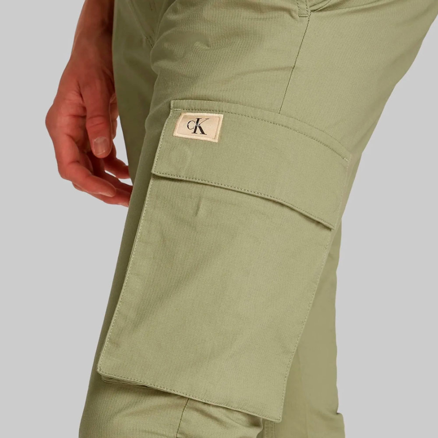 skinny-cargo-pants