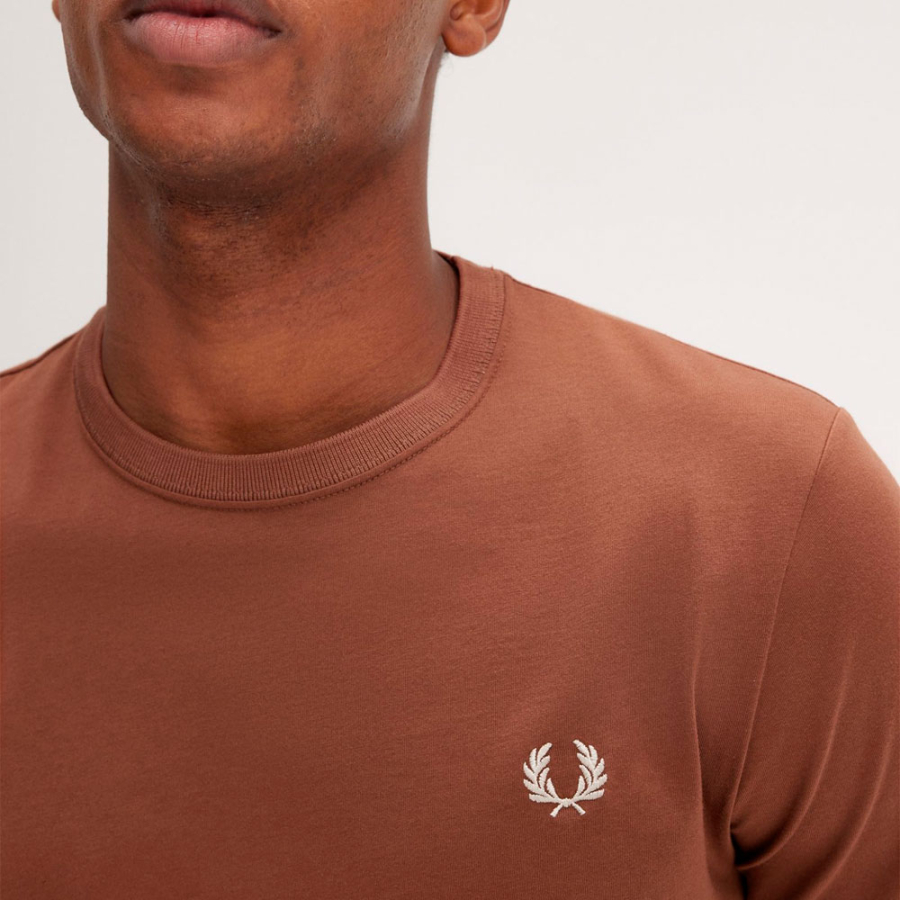 round-neck-t-shirt