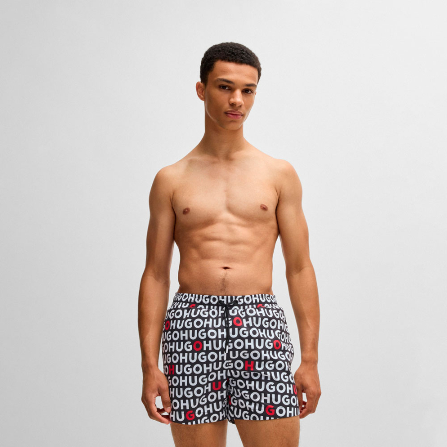 banador-tipo-shorts-con-estampado-de-logos-y-cordon-en-la-cintura