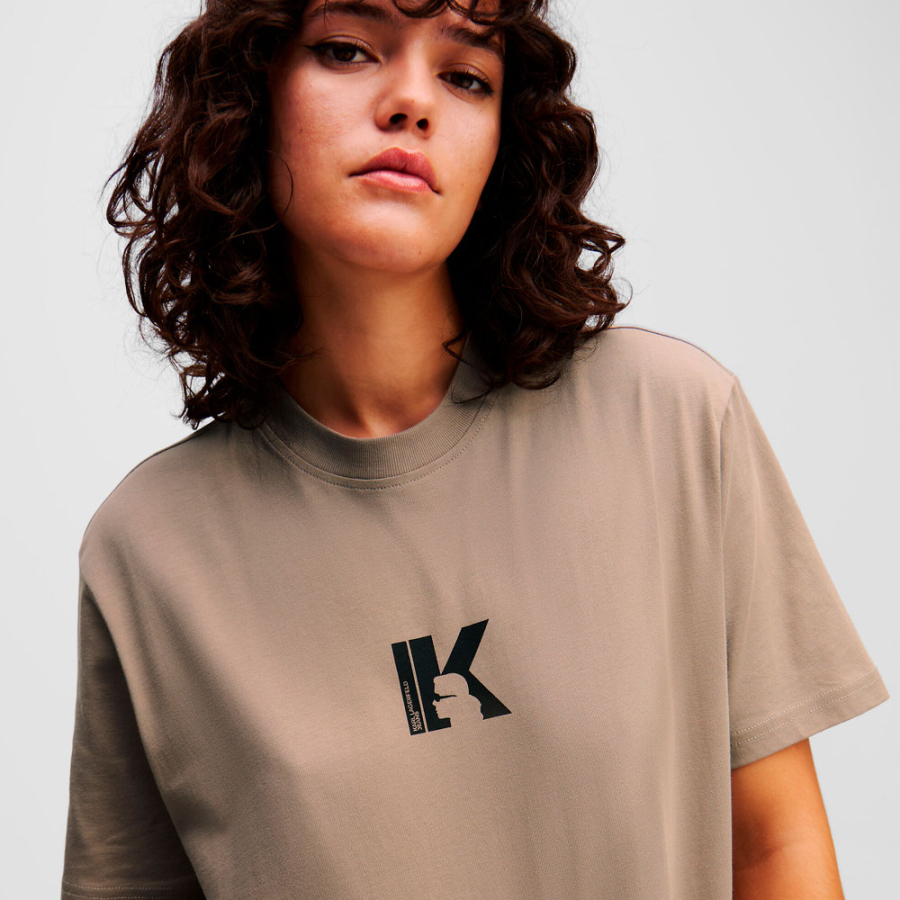 t-shirt-avec-logo-k