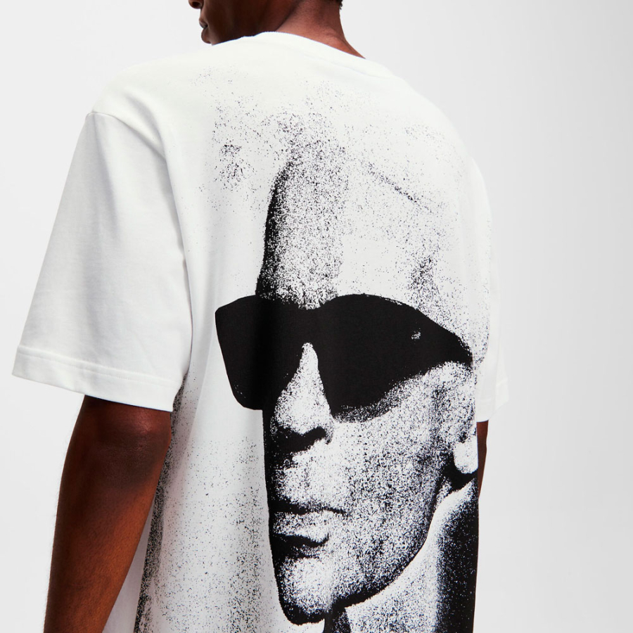 camiseta-con-estampado-grafico-de-karl