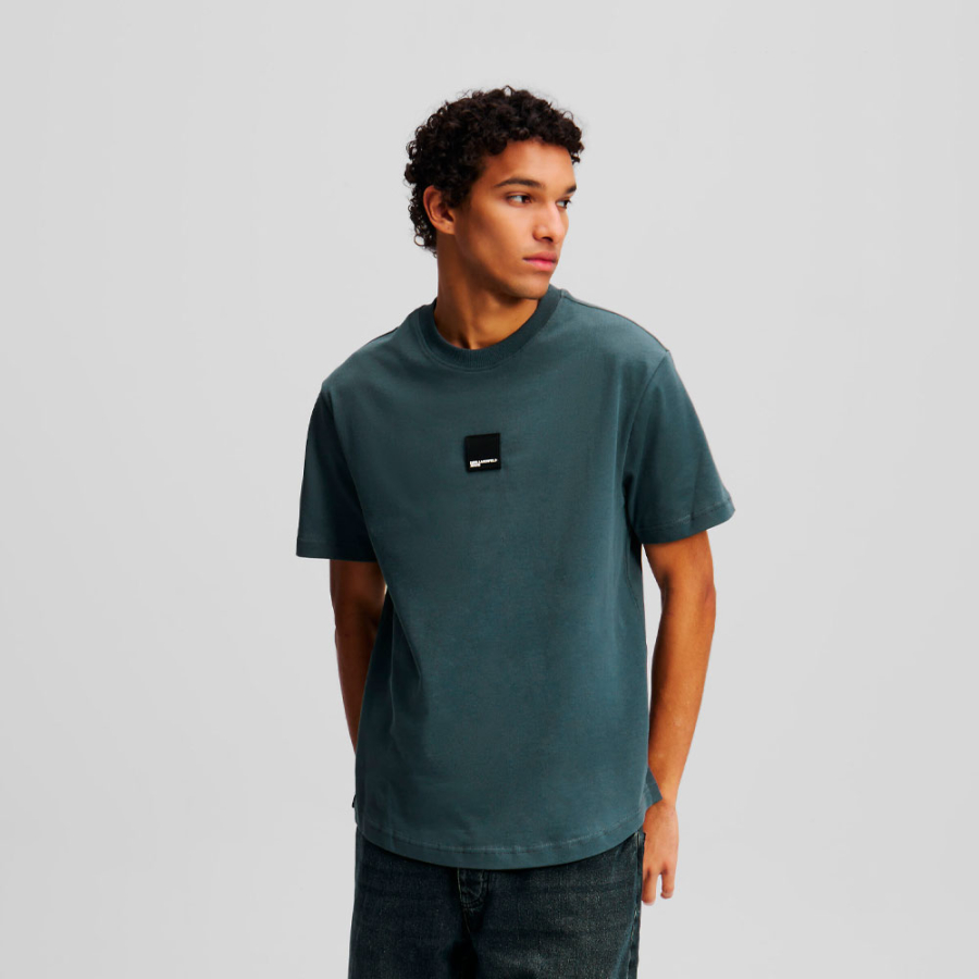 t-shirt-with-curved-hem