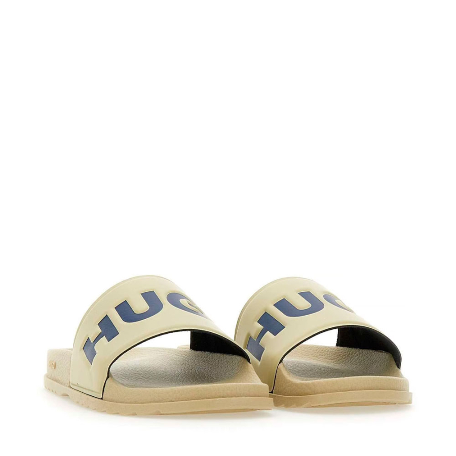 flip-flops-with-logo-on-the-strap