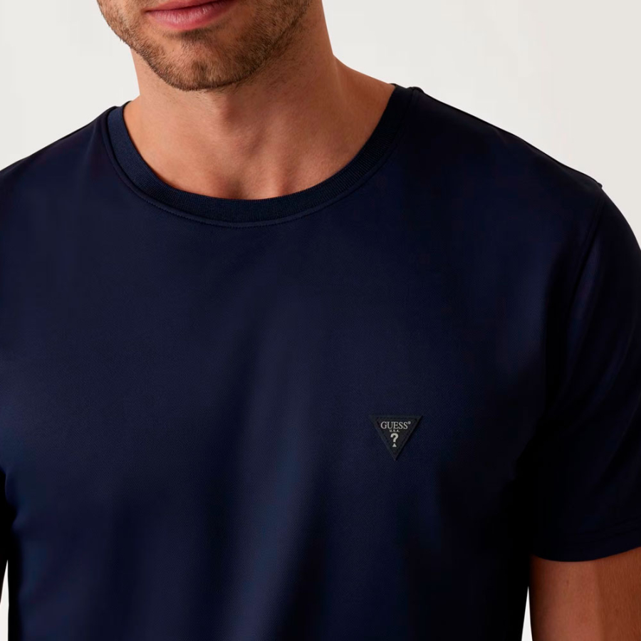 technical-elastic-t-shirt