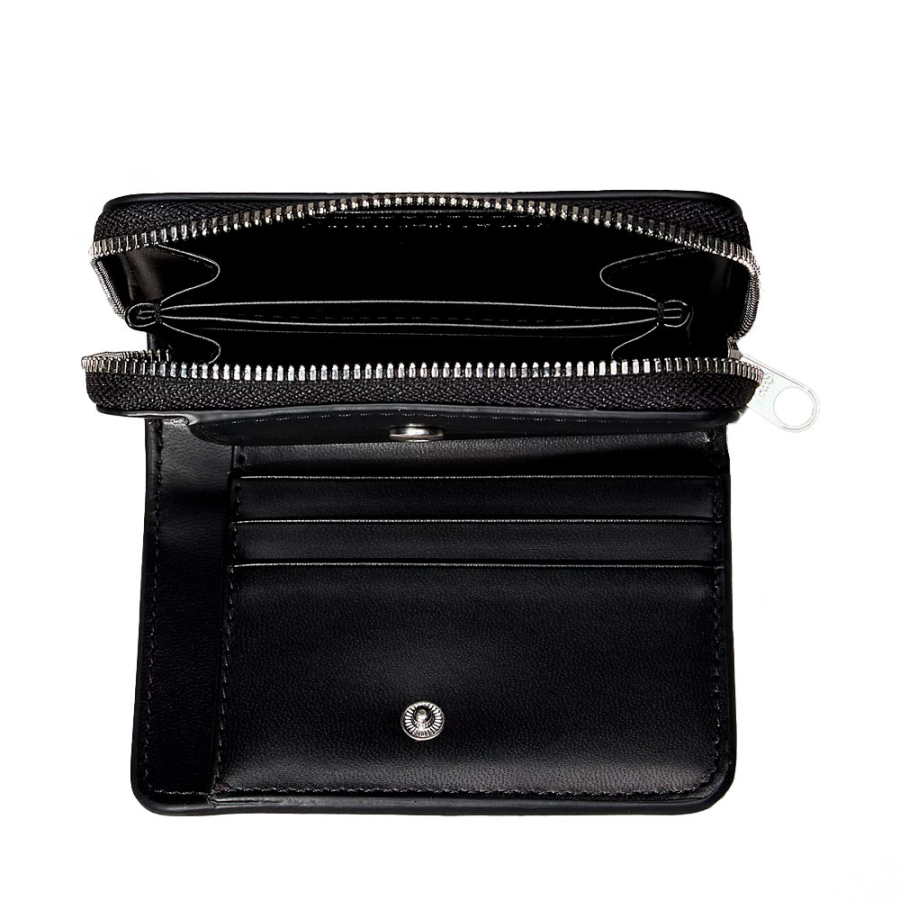 wallet-with-zipper-around-the-outside-and-logo