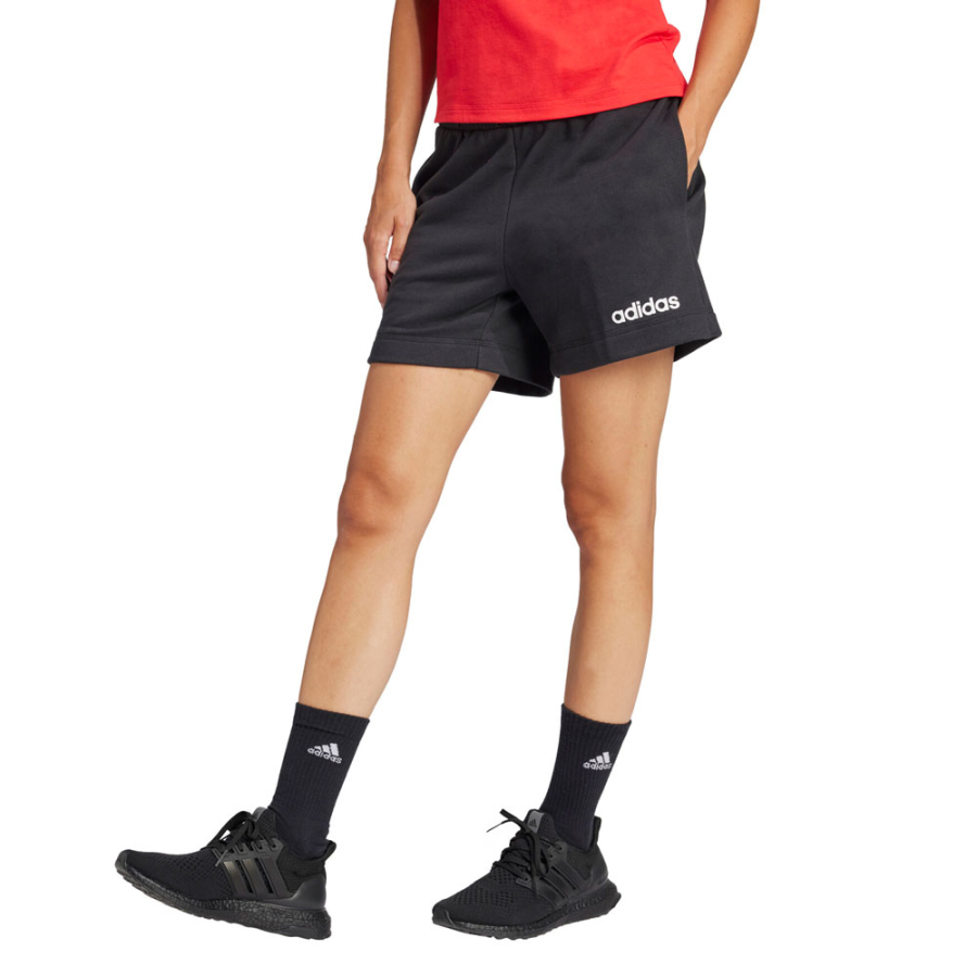 les-essentiels-des-shorts-avec-logo