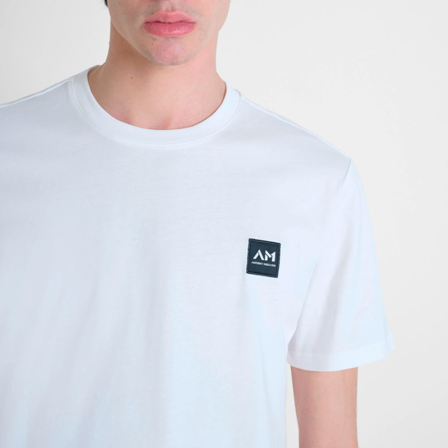 regular-fit-t-shirt-with-woven-logo-patch