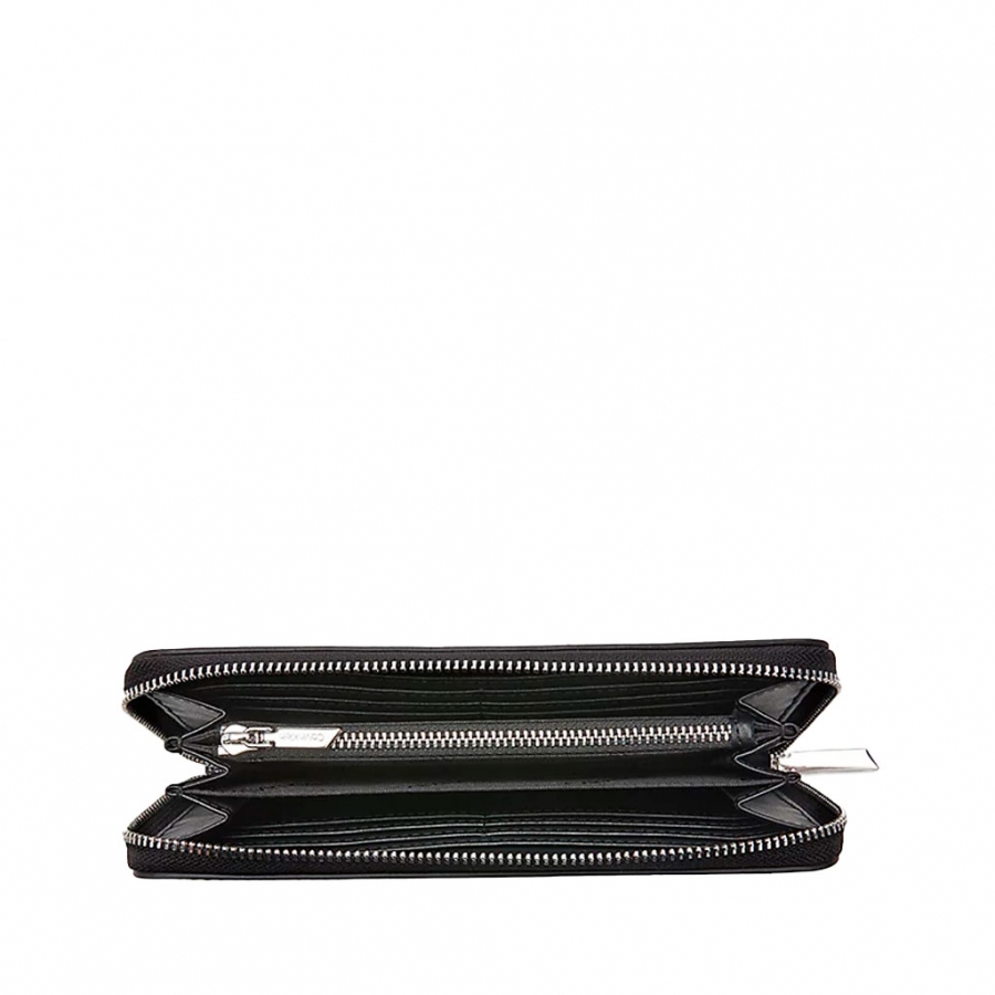 large-wallet-with-zipper-on-the-outline