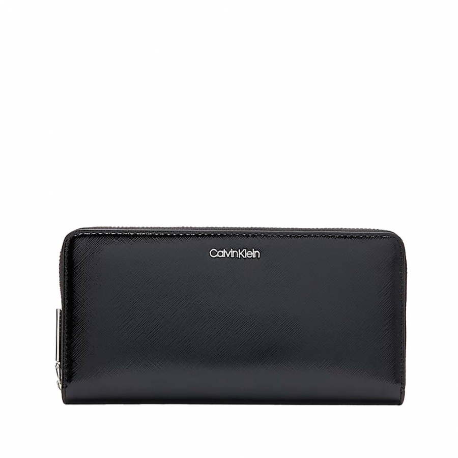 large-wallet-with-zipper-on-the-outline